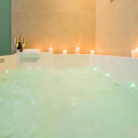 Ecrin De Bulles - Jacuzzi & Clim Lejlighed Les Cabannes (Tarn)