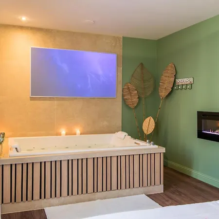 Ecrin De Bulles - Jacuzzi & Clim Lejlighed Les Cabannes (Tarn)